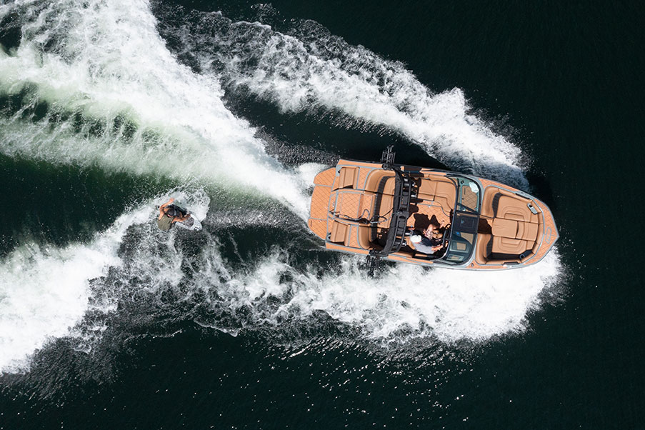 overhead view of the 21 alpha surf wave